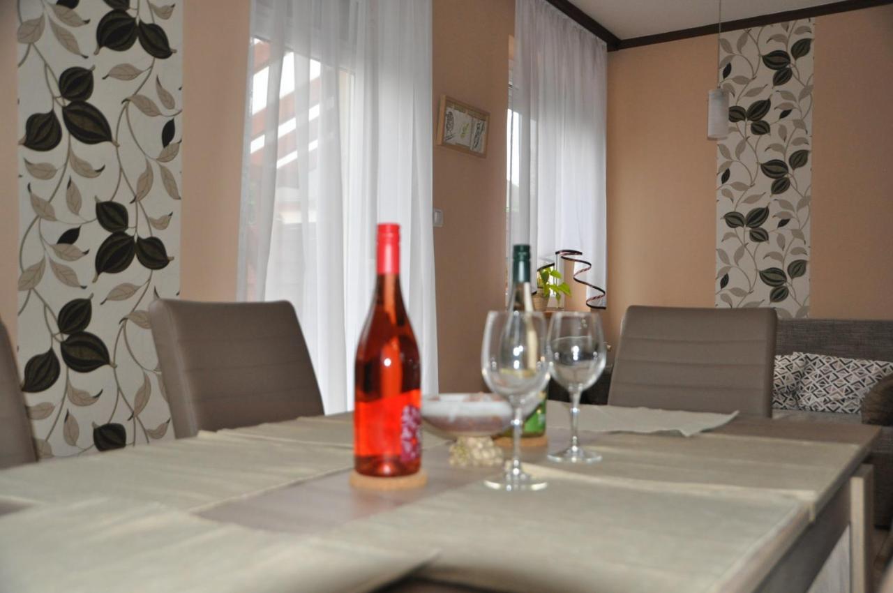 Gyorszem Apartman Εξωτερικό φωτογραφία